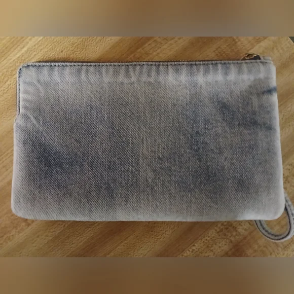 COACH NWT Washed Denim Large Wristlet - Picture 6 of 8